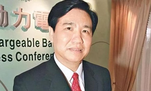 股指配资资讯网 现世报来了！背弃祖国向美捐献7000万，如今却潦草破产负债2亿